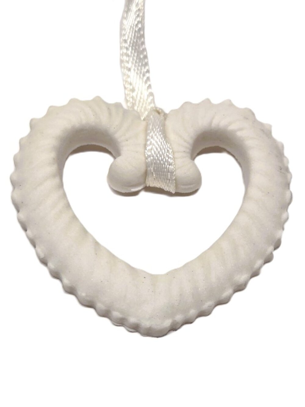 Margaret Furlong 1999 Seashell Heart Christmas Ornament Love Token Box 1.5" Vtg